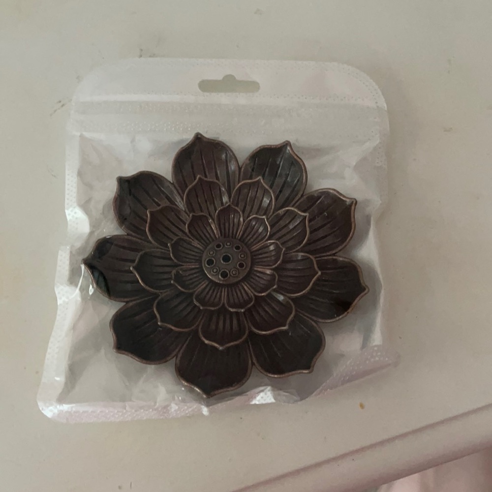 Flower incense holder
